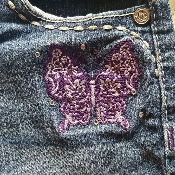 Girls jean shorts size 6 - Picture 2 of 5